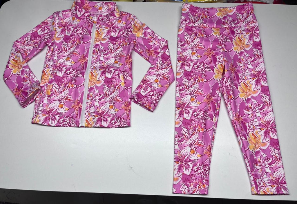 L’amore Active   🪸🏝️Coral Island🏝️🪸 Girls Active Two Piece. Comes with matching headband.